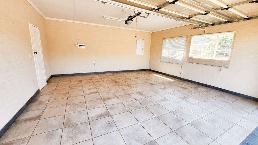 3 Bedroom Property for Sale in Wilkoppies North West